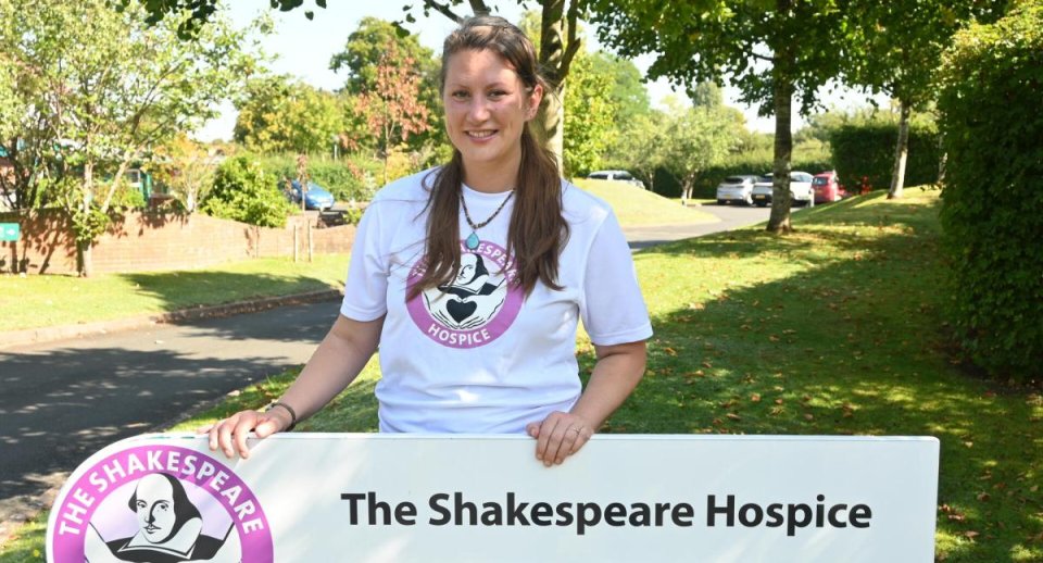 The Shakespeare Hospice - Shakespeare Enthusiast Travels 4,500 miles to complete walk for Hospice