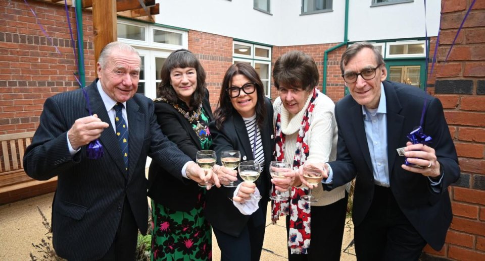 The Shakespeare Hospice - Hospice Encourages Communities to Celebrate its 25th Birthday
