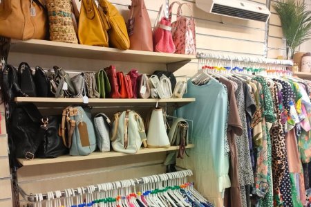 Henley in Arden shop